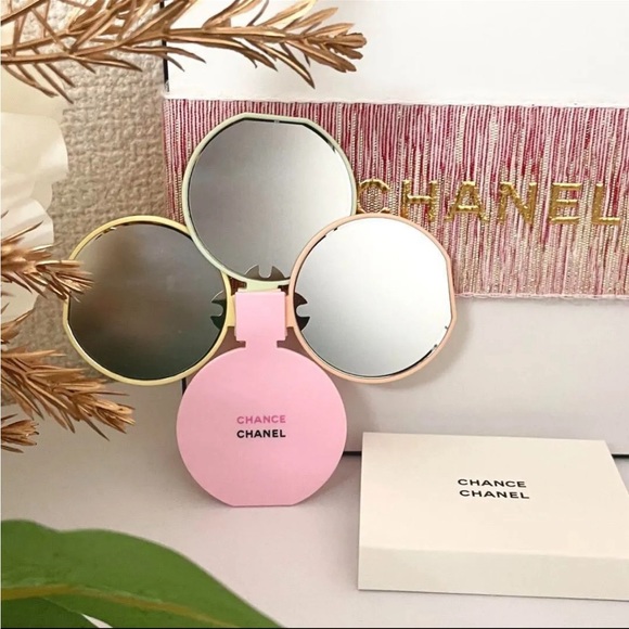CHANEL Chance Beauty Makeup 3 Mirror novelty set - Picture 7 of 10